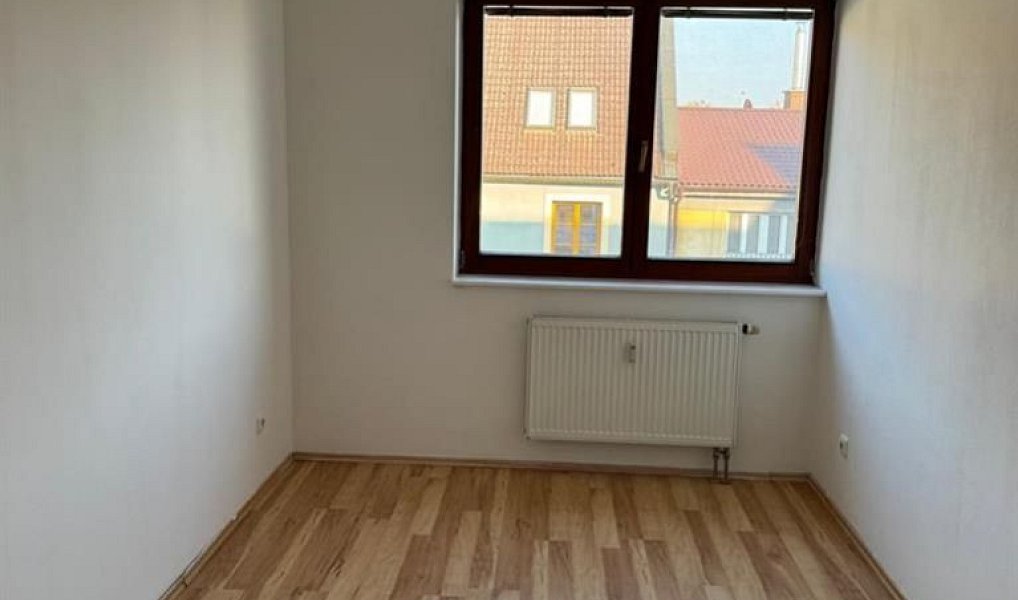 Pronájem bytu 3+kk 70 m², Jičín – náhled fotky 6