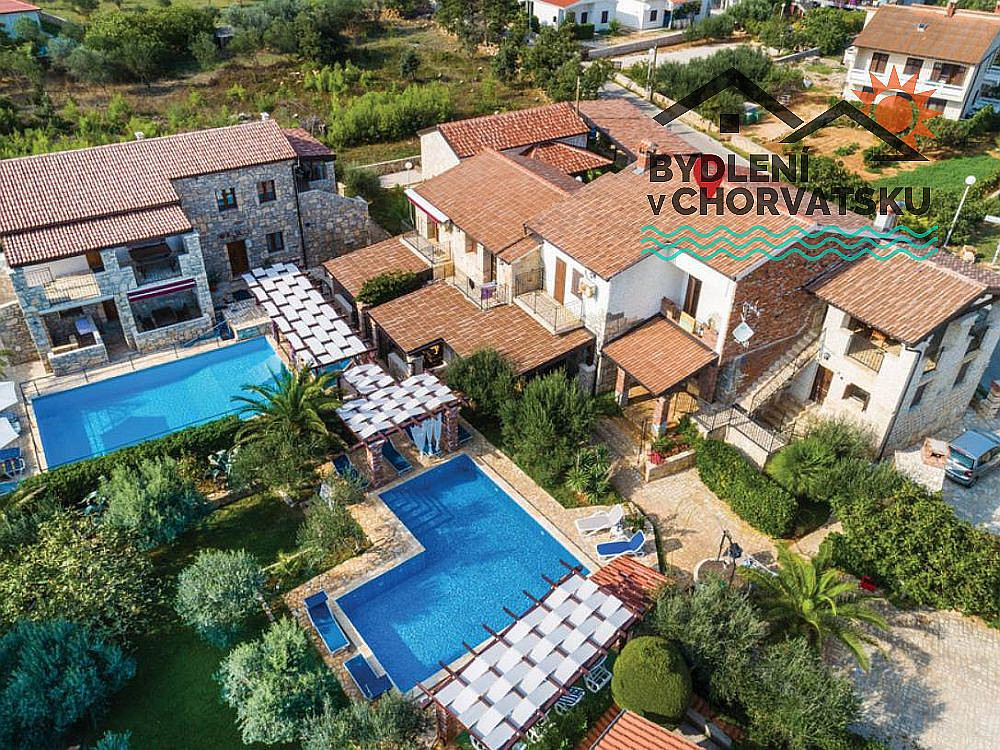 Prodej domu 2 032 m² s pozemkem 2 032 m²