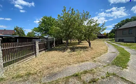 Prodej stavebního pozemku 1 327 m², Chomutov