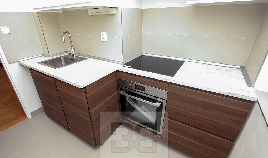 Pronájem bytu 2+1 52 m², Praha – náhled fotky 3