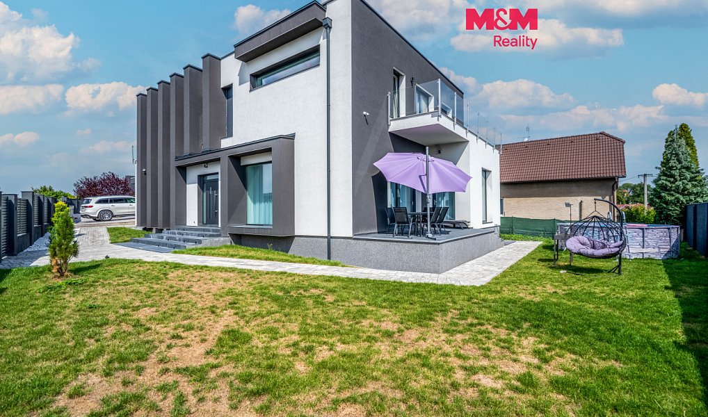 Prodej domu 400 m² s pozemkem 896 m², Jirny – fotka 1 z 20