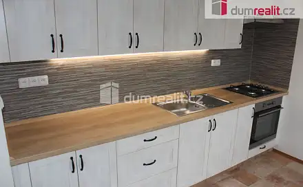 Pronájem bytu 2+1 49 m², K. Kučery, Karlovy Vary - Dvory
