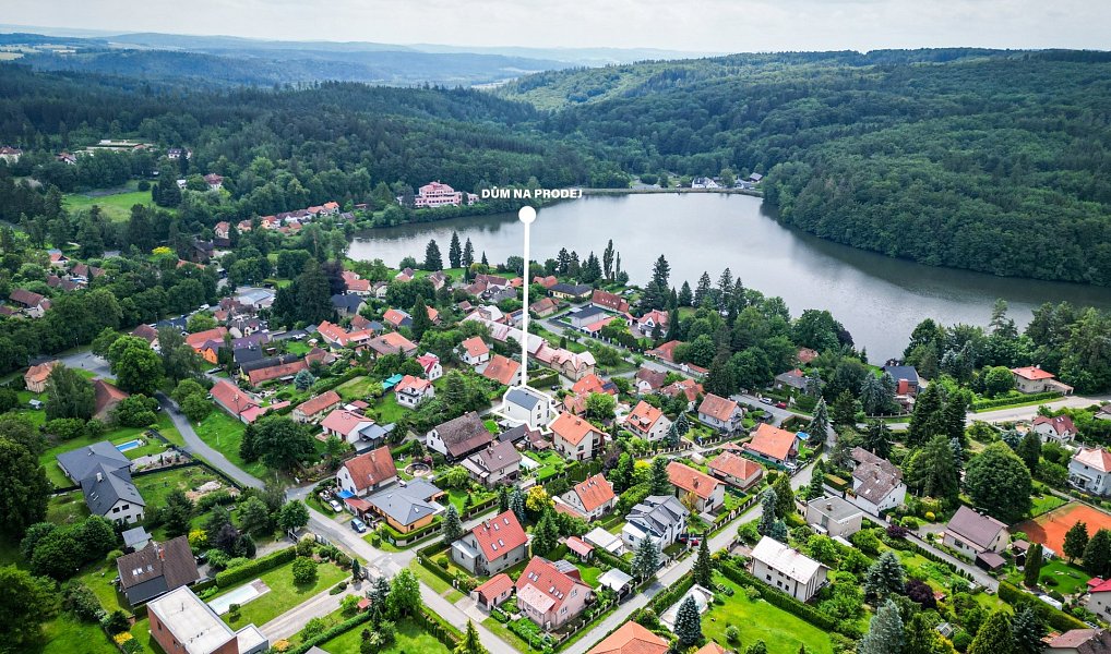 Prodej domu 248 m² s pozemkem 390 m², Jevany – náhled fotky 2