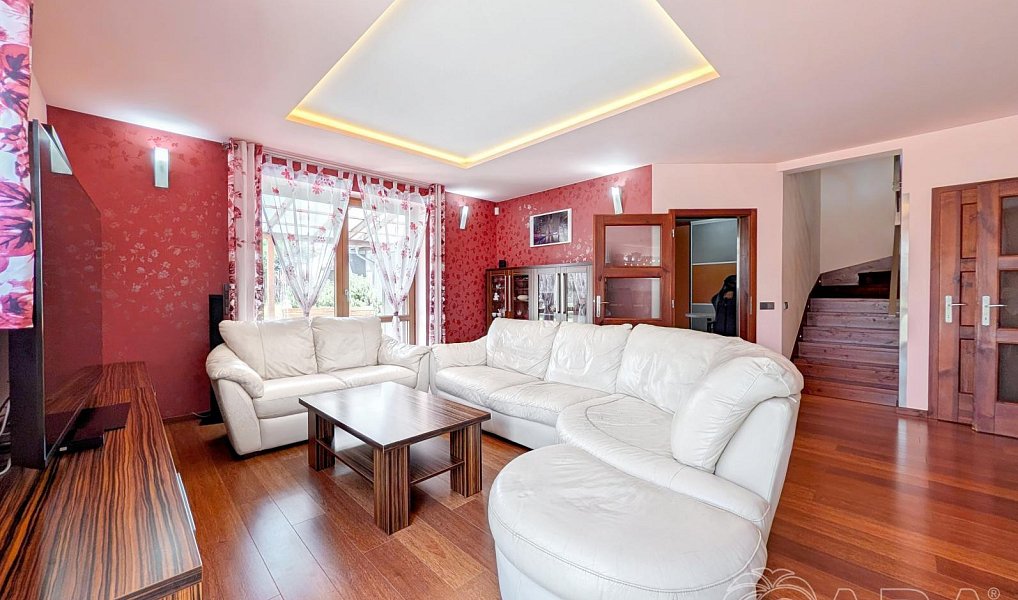 Prodej domu 373 m² s pozemkem 2 175 m², Libeř – náhled fotky 11