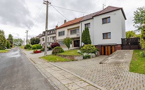 Prodej domu 150 m² s pozemkem 965 m², Boršice, okres Uherské Hradiště