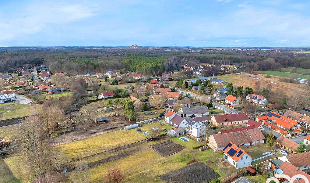 Prodej domu 163 m² s pozemkem 1 754 m², Sezemice – náhled fotky 2
