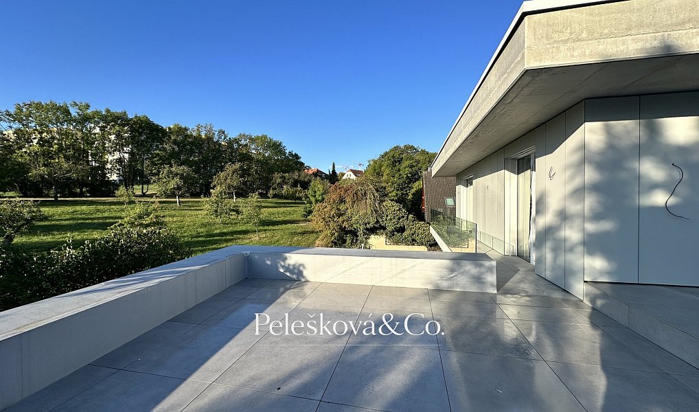 Prodej bytu 5+kk 169 m², Praha – náhled fotky 36