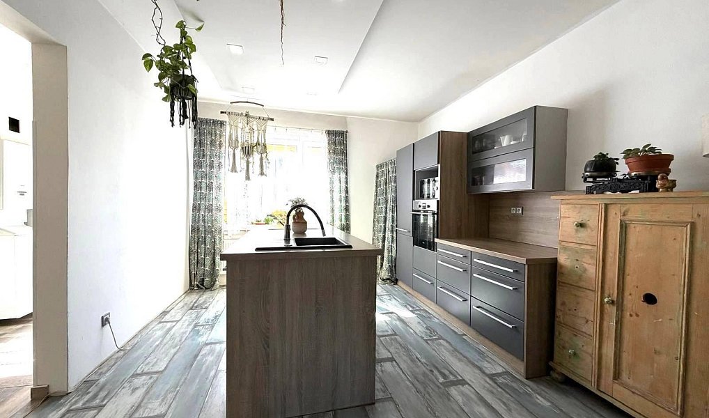 Prodej domu 230 m² s pozemkem 527 m², Jirkov – náhled fotky 10