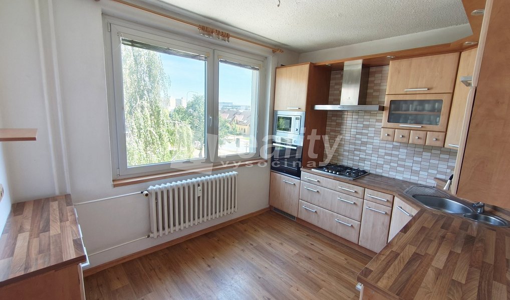 Prodej bytu 3+1 75 m², Třebíč – fotka 1 z 33