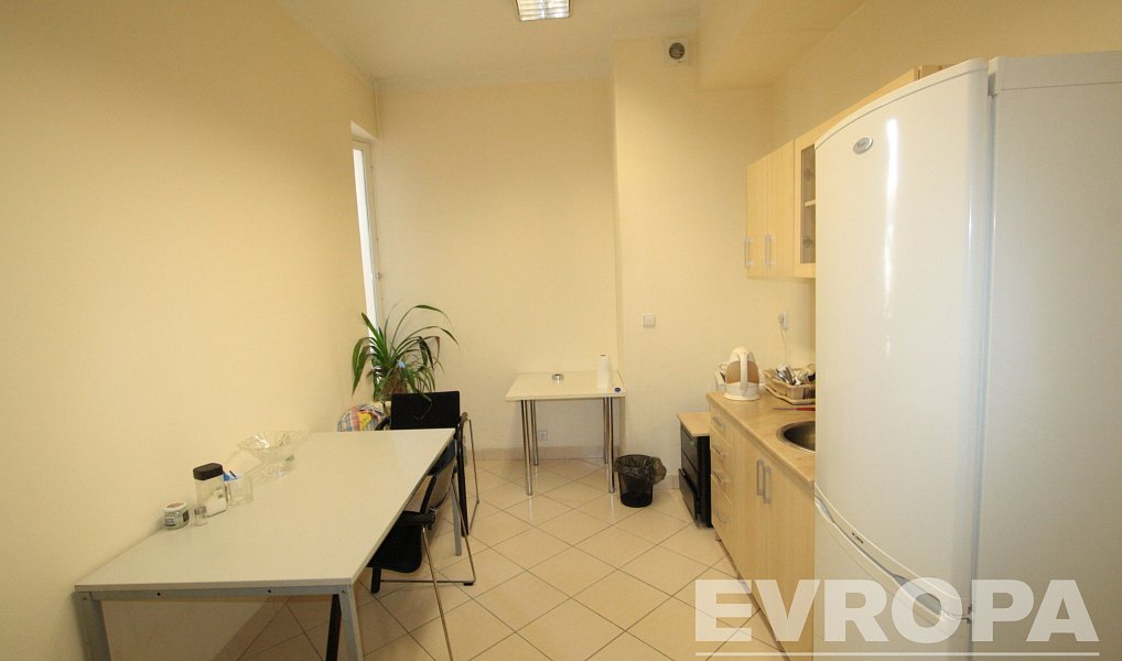 Pronájem kanceláře 46 m², Praha – náhled fotky 2
