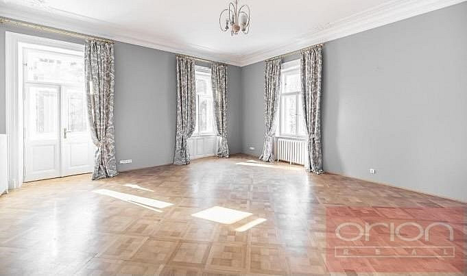 Pronájem domu 827 m² s pozemkem 8 770 m² – fotografie 2