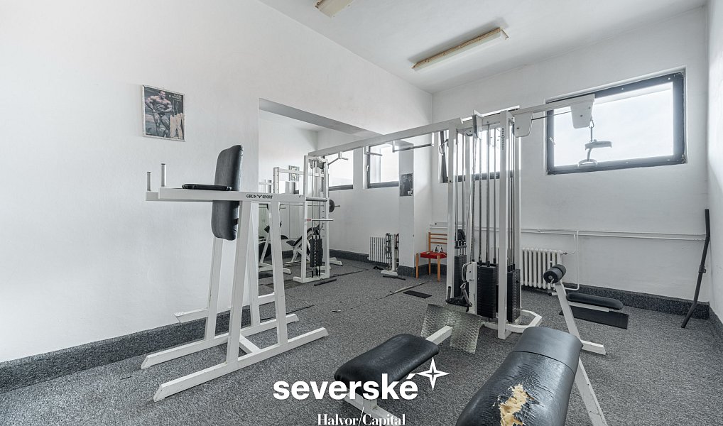 Prodej ubytovacího objektu 4 100 m², Lužice – náhled fotky 33