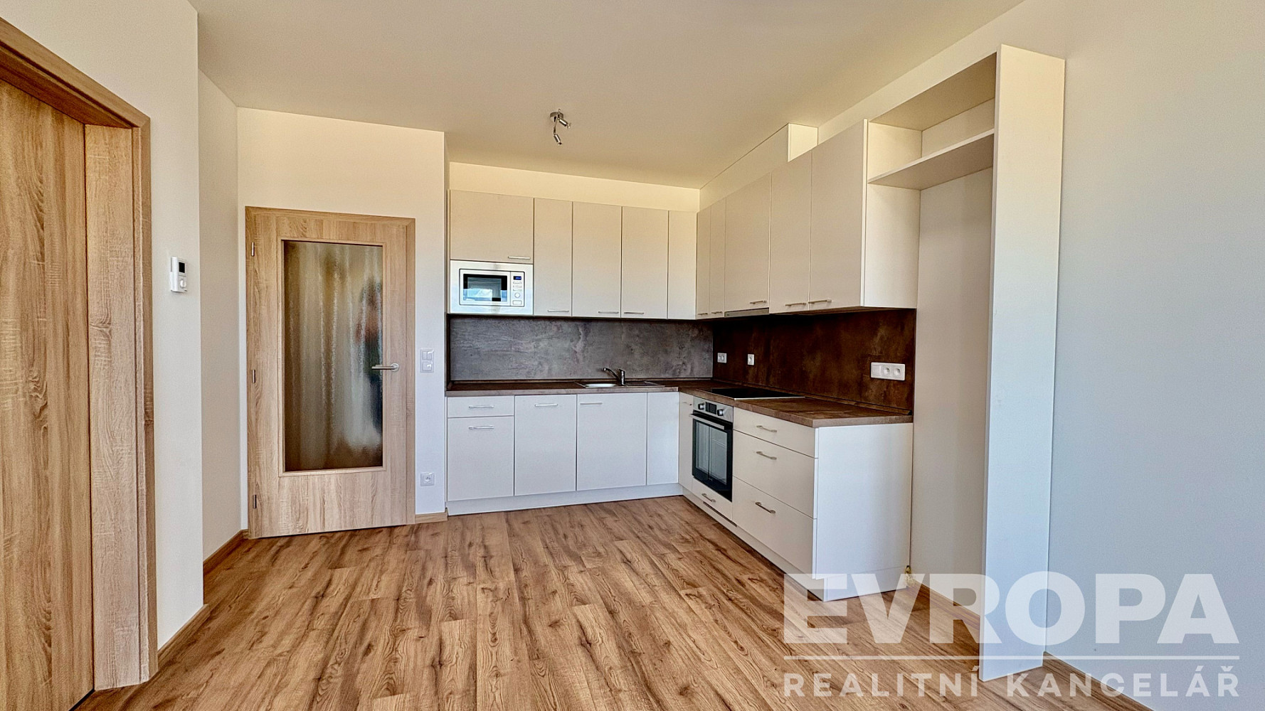 Pronájem bytu 2+kk 56 m² – fotografie 5