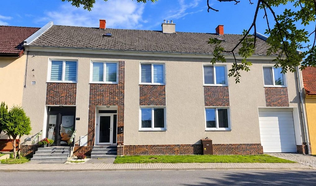 Prodej domu 320 m² s pozemkem 1 266 m², Doloplazy – fotka 1 z 18