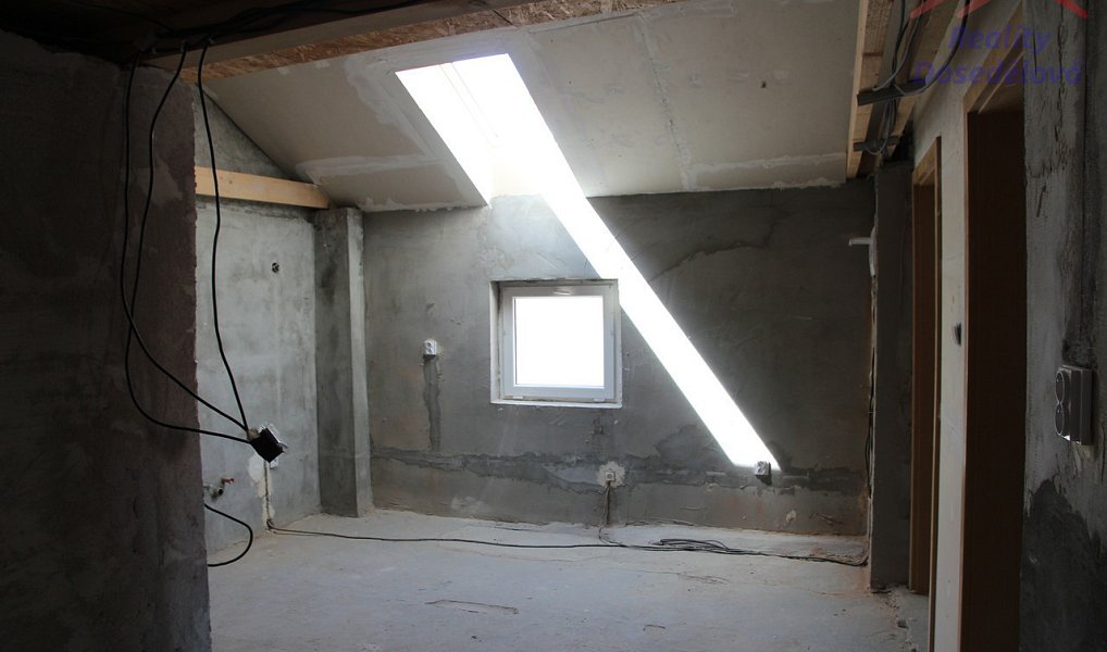 Prodej domu 114 m² s pozemkem 66 m², Smečno – náhled fotky 12