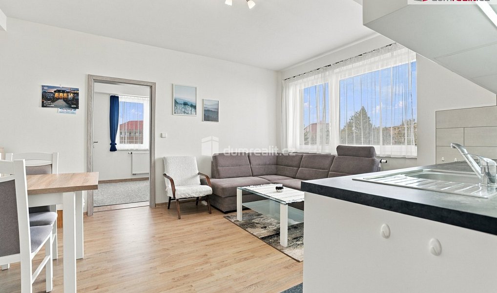 Prodej bytu 2+kk 47 m², Ostrov – náhled fotky 4