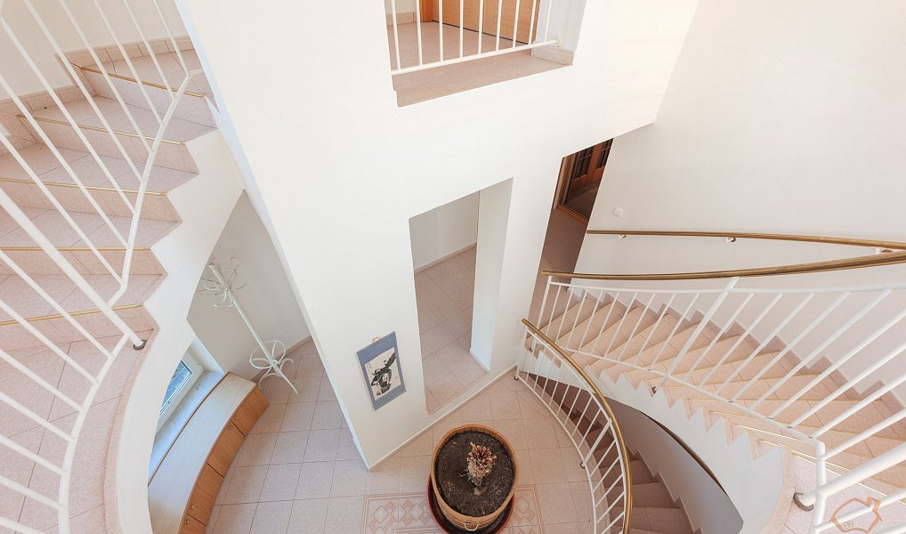Prodej domu 470 m² s pozemkem 929 m², Luhačovice – náhled fotky 27