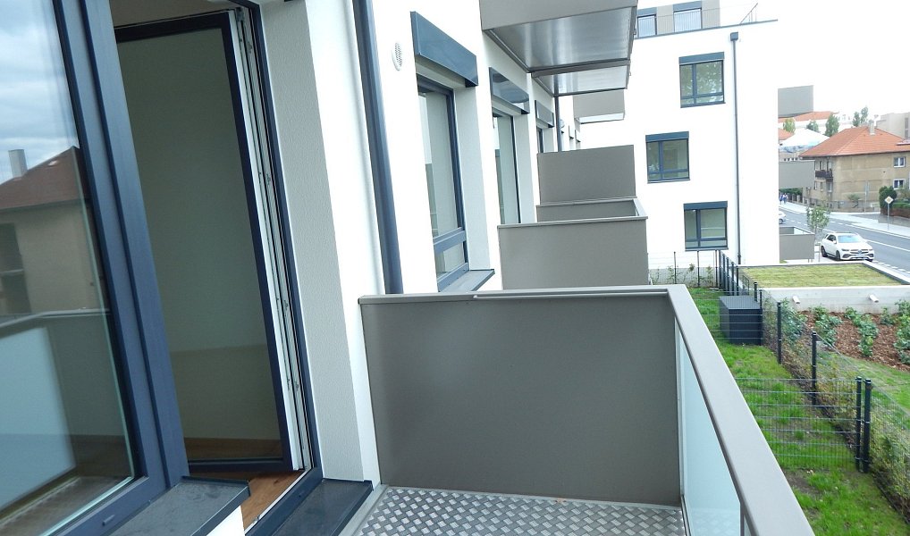 Prodej bytu 1+kk 29 m², Kladno – náhled fotky 8