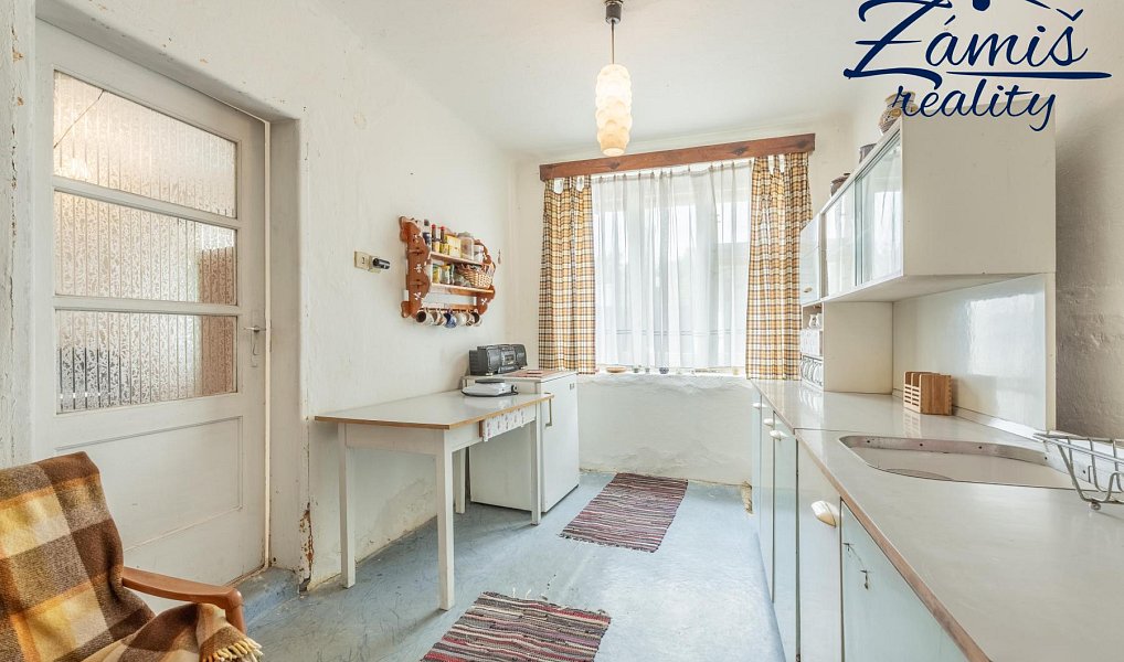Prodej domu 93 m² s pozemkem 260 m², Kamenné Žehrovice – náhled fotky 16