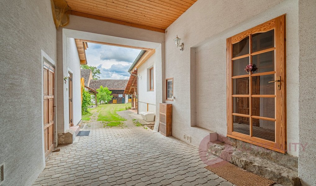 Prodej domu 271 m² s pozemkem 775 m², Šťáhlavy – náhled fotky 3