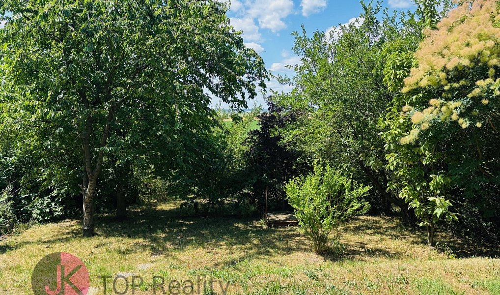 Prodej stavebního pozemku 723 m², Charvatce – fotka 1 z 27