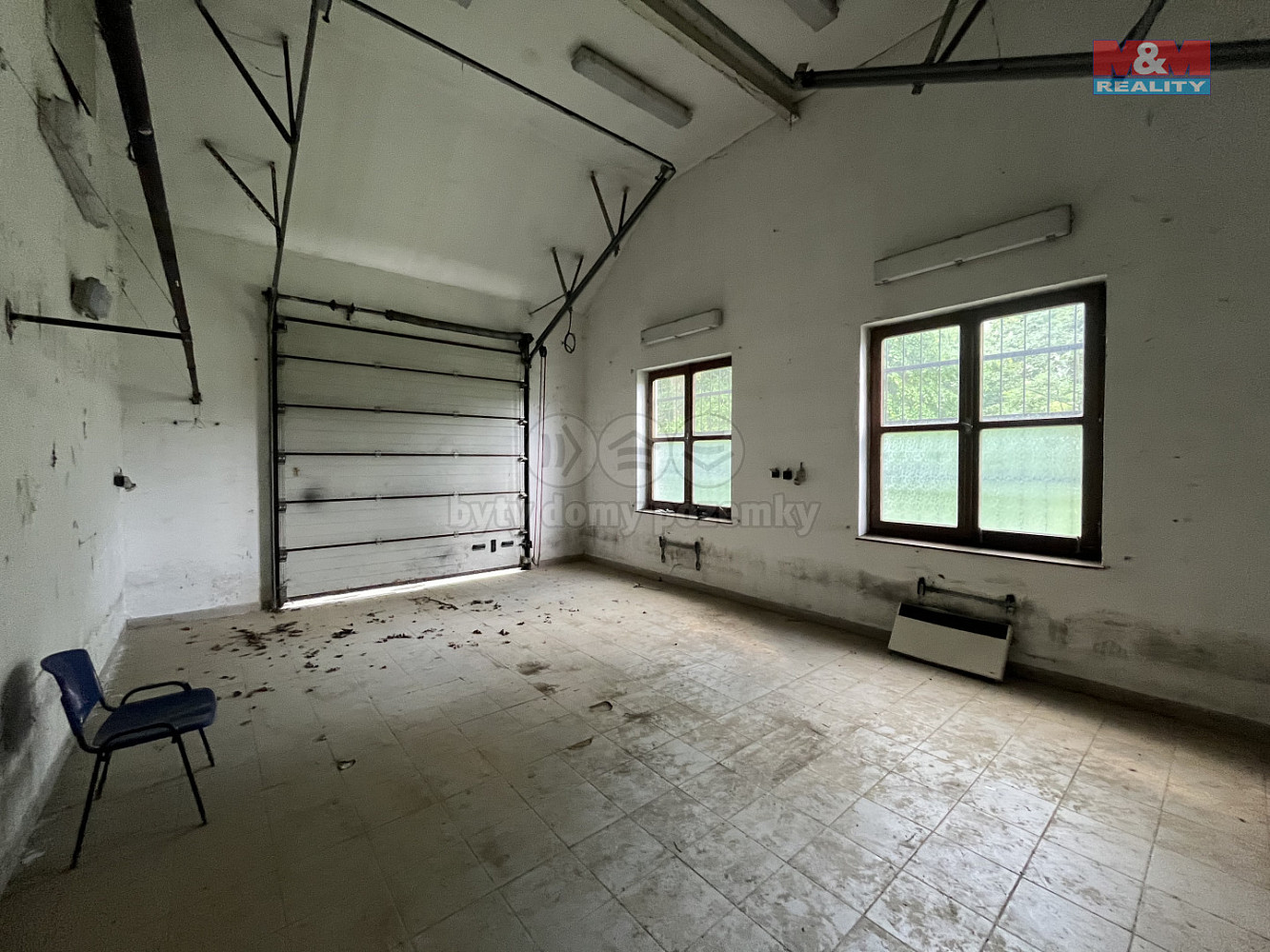 Prodej obchodních prostor 93 m² — photo 2