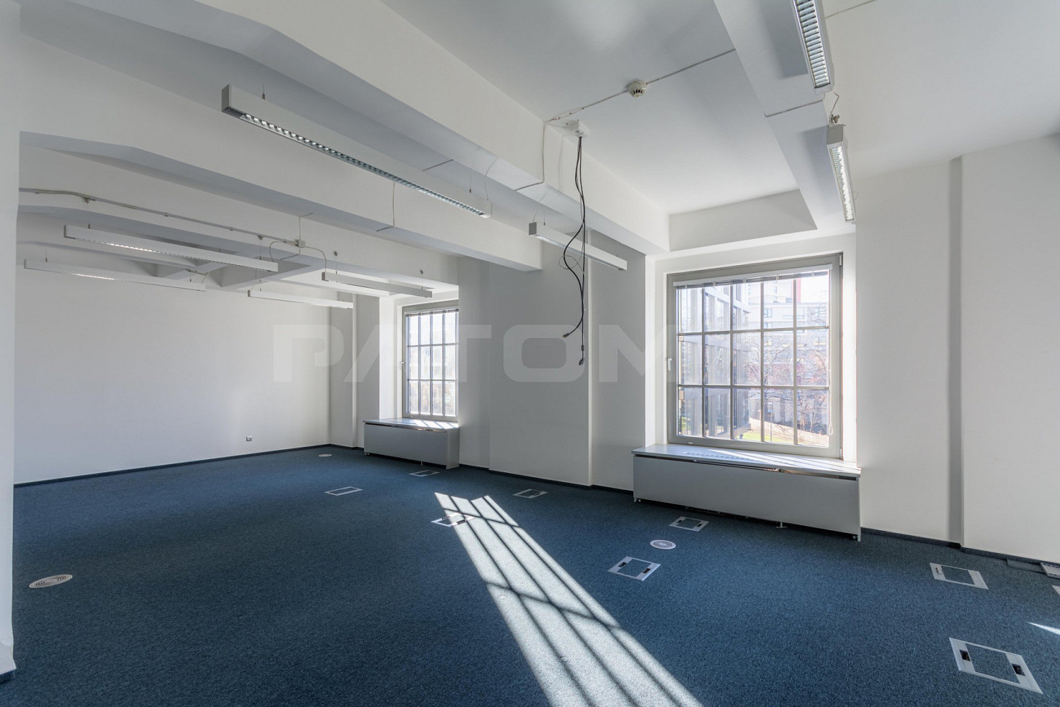 Pronájem kanceláře 653 m² – fotografie 3