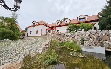 Pronájem bytu 1+kk 36 m², Hlavní, Třebotov, okres Praha-západ