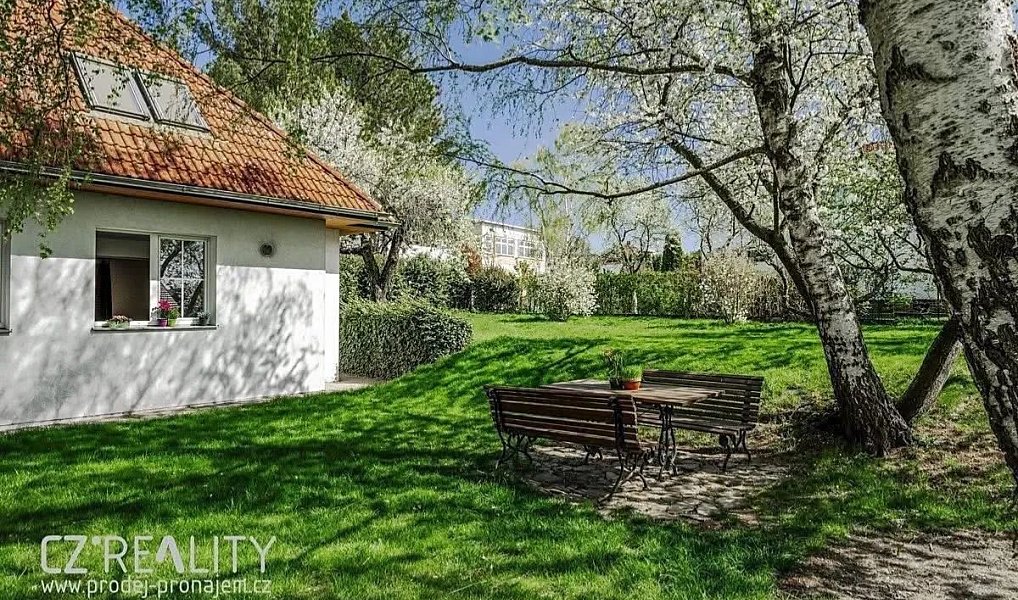 Prodej domu 300 m² s pozemkem 1 300 m², Praha – náhled fotky 12