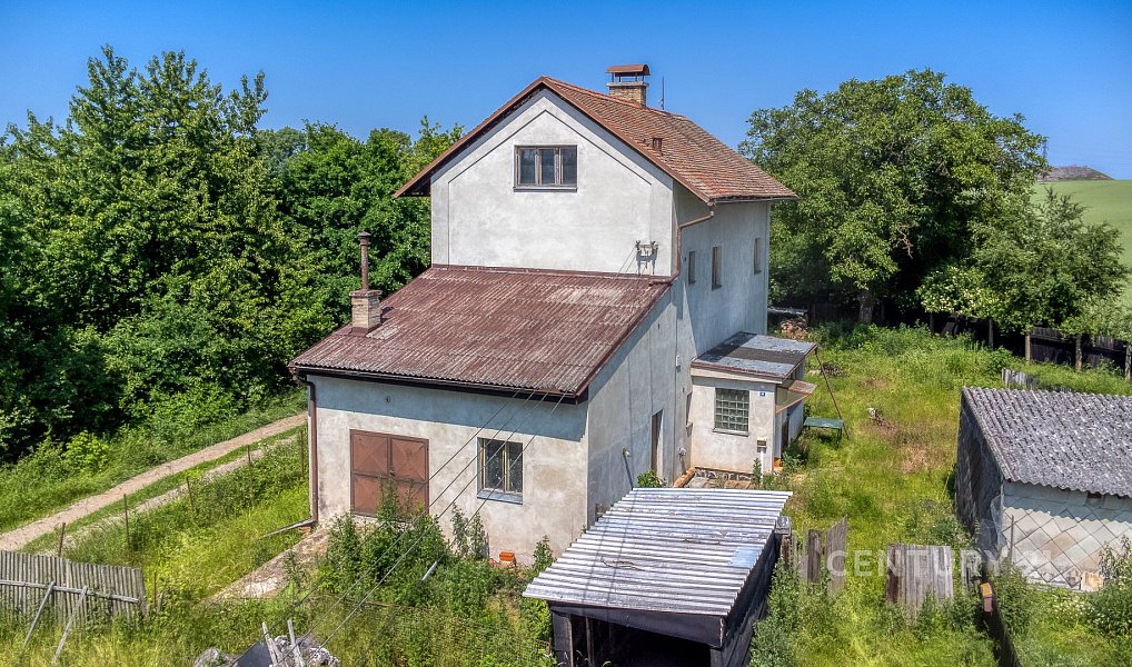 Prodej domu 341 m² s pozemkem 1 120 m², Močovice – náhled fotky 18