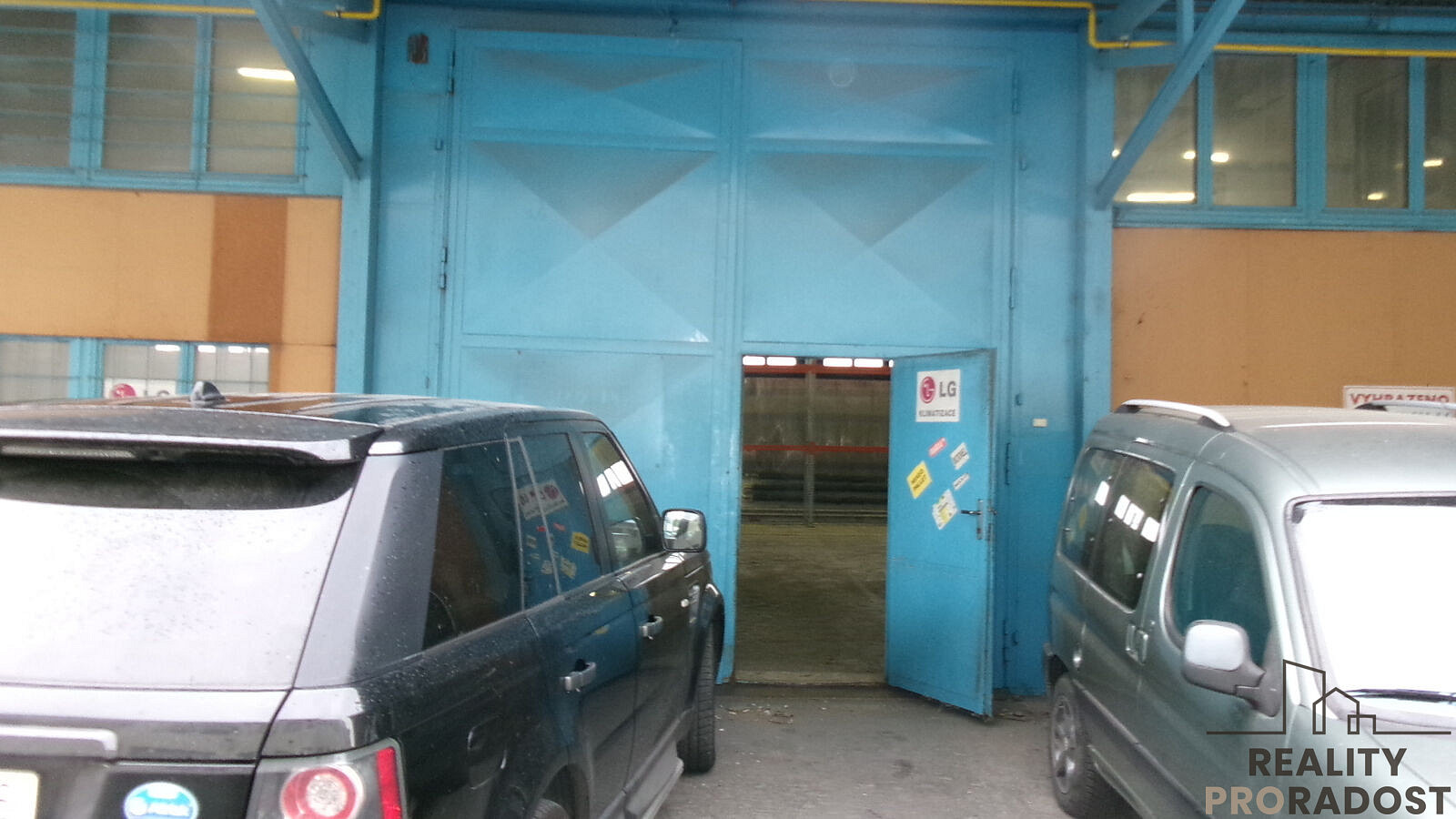 Pronájem skladovacích prostor 900 m²