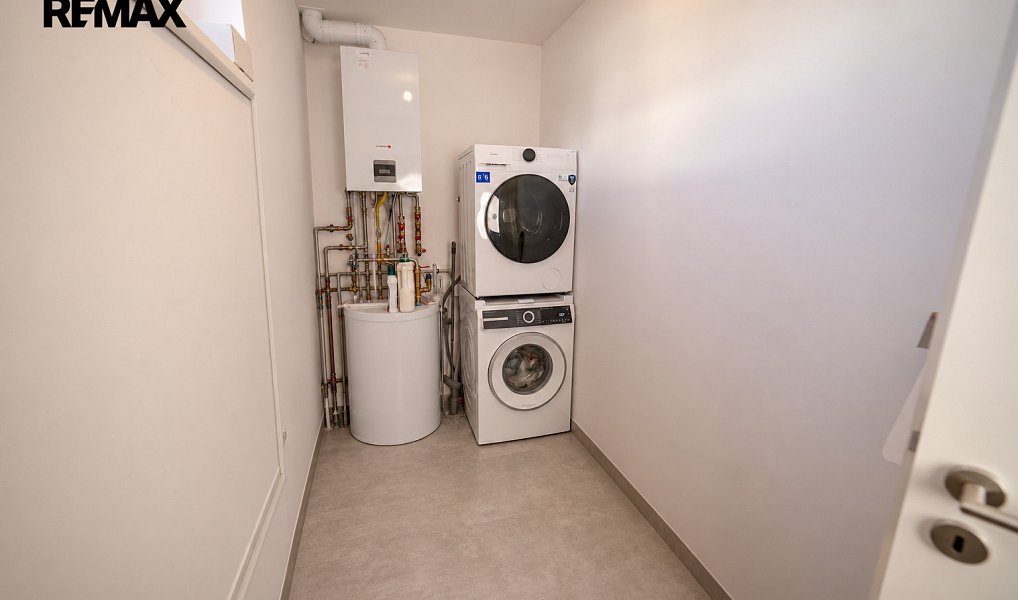 Pronájem domu 161 m² s pozemkem 403 m², Praha – náhled fotky 20