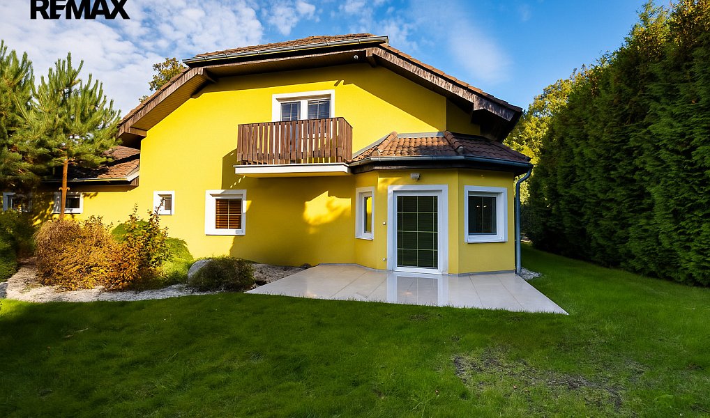 Prodej domu 220 m² s pozemkem 2 087 m², Hvozdec – fotka 1 z 36