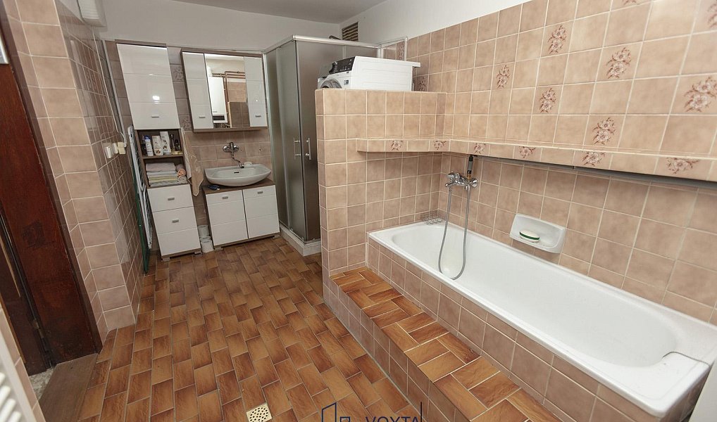 Prodej domu 320 m² s pozemkem 329 m², Duchcov – náhled fotky 14