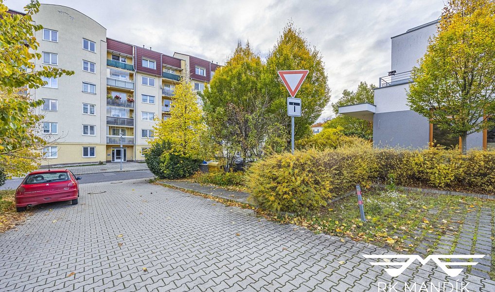 Prodej obchodních prostor 90 m², Odolena Voda – náhled fotky 13