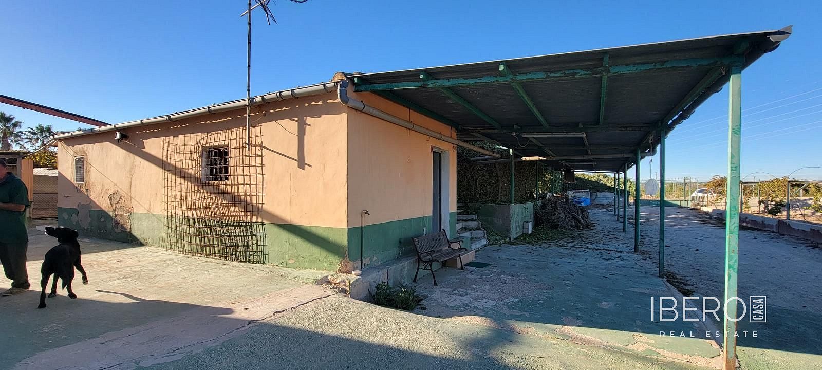 Prodej domu 1 013 m² s pozemkem 12 662 m², San Miguel de Salinas