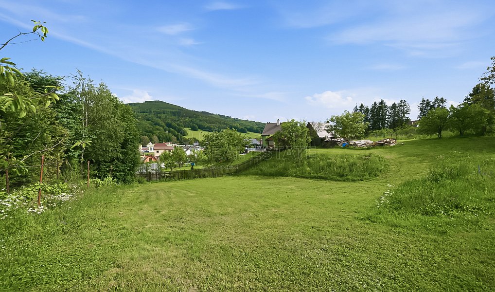 Prodej stavebního pozemku 1 014 m², Česká Ves – fotka 1 z 22