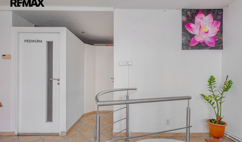 Pronájem obchodních prostor 151 m², Praha – náhled fotky 8