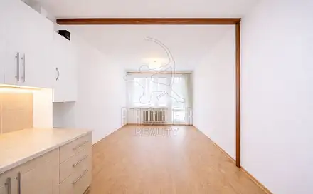 Prodej bytu 2+kk 49 m², Rimavské Soboty, Kolín - Kolín II