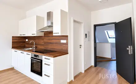 Pronájem bytu 1+kk 30 m², Žižkova třída, Písek - Budějovické Předměstí