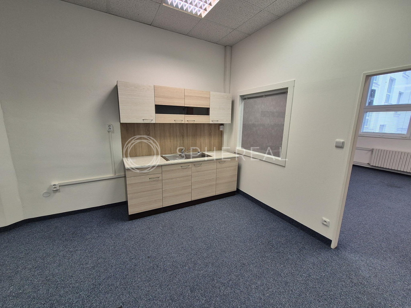 Pronájem kanceláře 137 m² — photo 4
