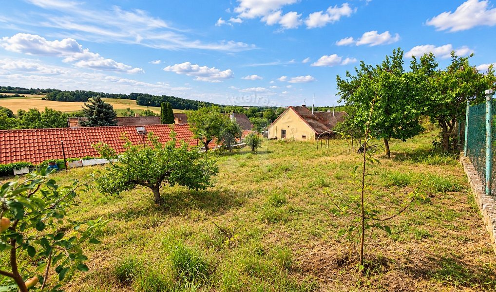 Prodej domu 327 m² s pozemkem 1 179 m², Žižice – náhled fotky 2