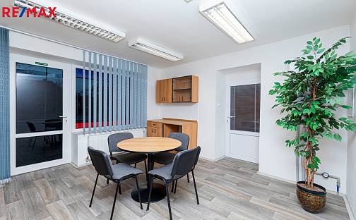 Pronájem kanceláře 35 m², 9. května, Roudnice nad Labem - Podlusky, okres Litoměřice
