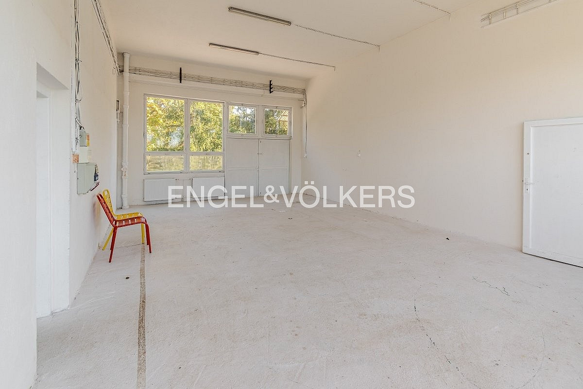 Pronájem obchodních prostor 500 m² – fotografie 5