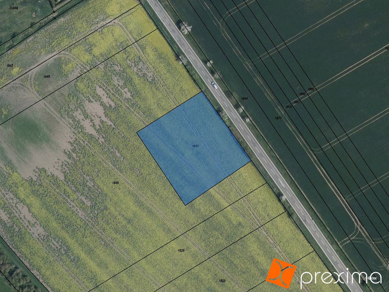 Prodej komerčního pozemku 588 m²