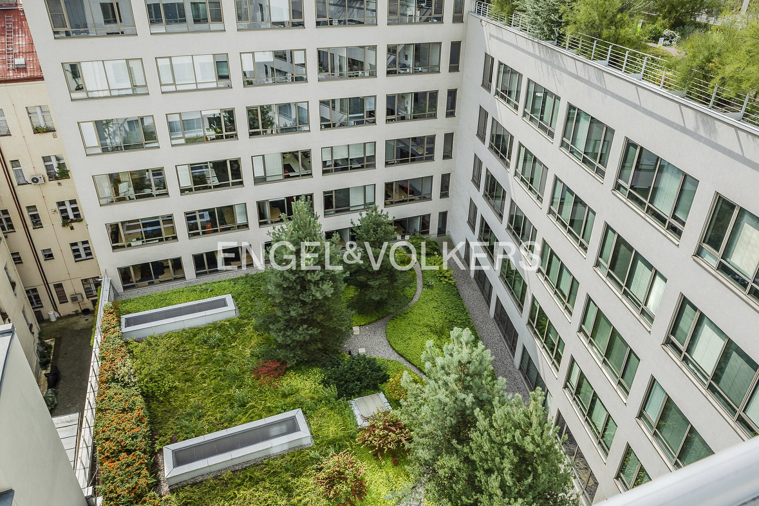 Pronájem kanceláře 311 m² – pohled 6