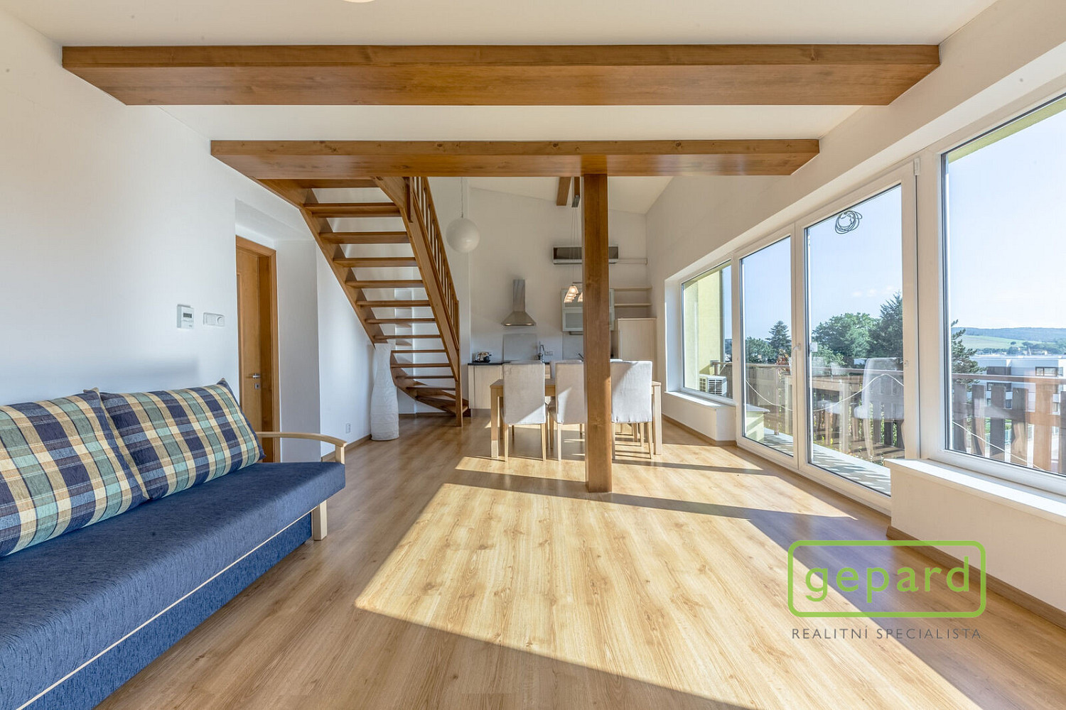 Prodej domu 204 m² s pozemkem 797 m² – fotografie 3