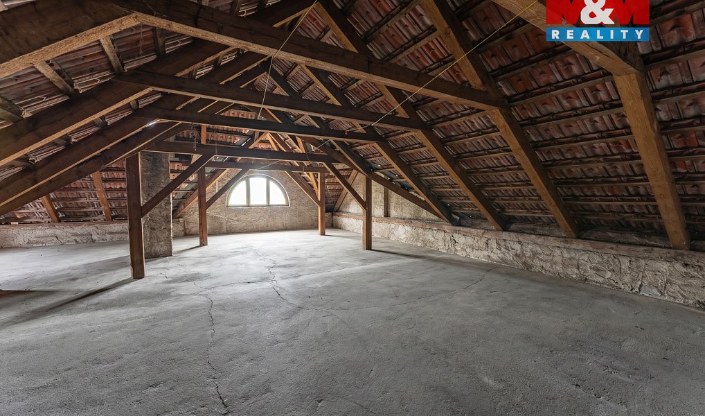 Prodej domu 400 m² s pozemkem 2 264 m², Oskořínek – náhled fotky 17