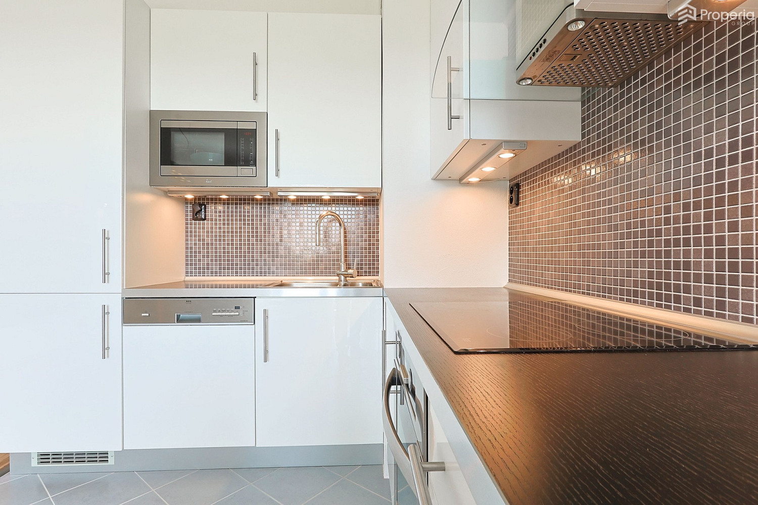 Pronájem bytu 3+kk 76 m² — photo 3