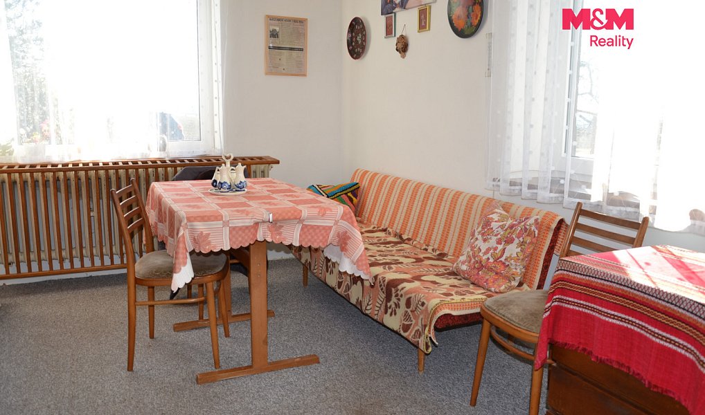 Prodej domu 349 m² s pozemkem 2 876 m², Vestec – náhled fotky 16